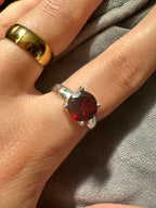 Red Garnet Circle Sterling Silver Ring - Size 7/O