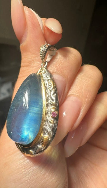 HQ Aquamarine Teardrop Sterling Silver 18k Gold Plated Pendant
